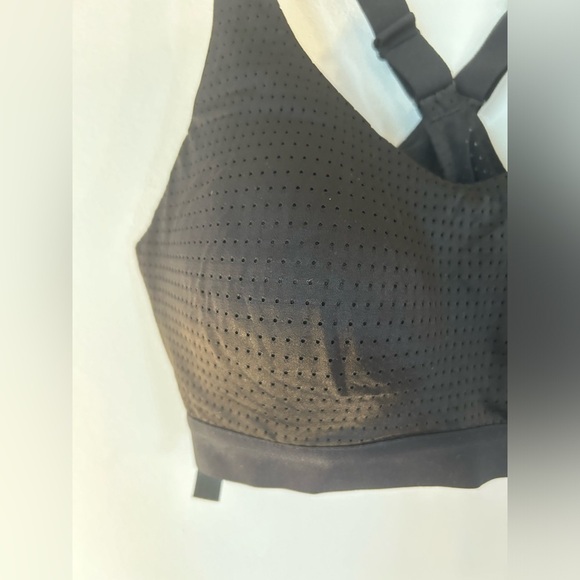 Black Light Weight Victoria’s Secret Sports Bra​ - Picture 3 of 5